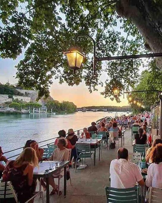 Le Saint-Lazare Appartement Au Calme Intra Muros Avignon Exteriér fotografie